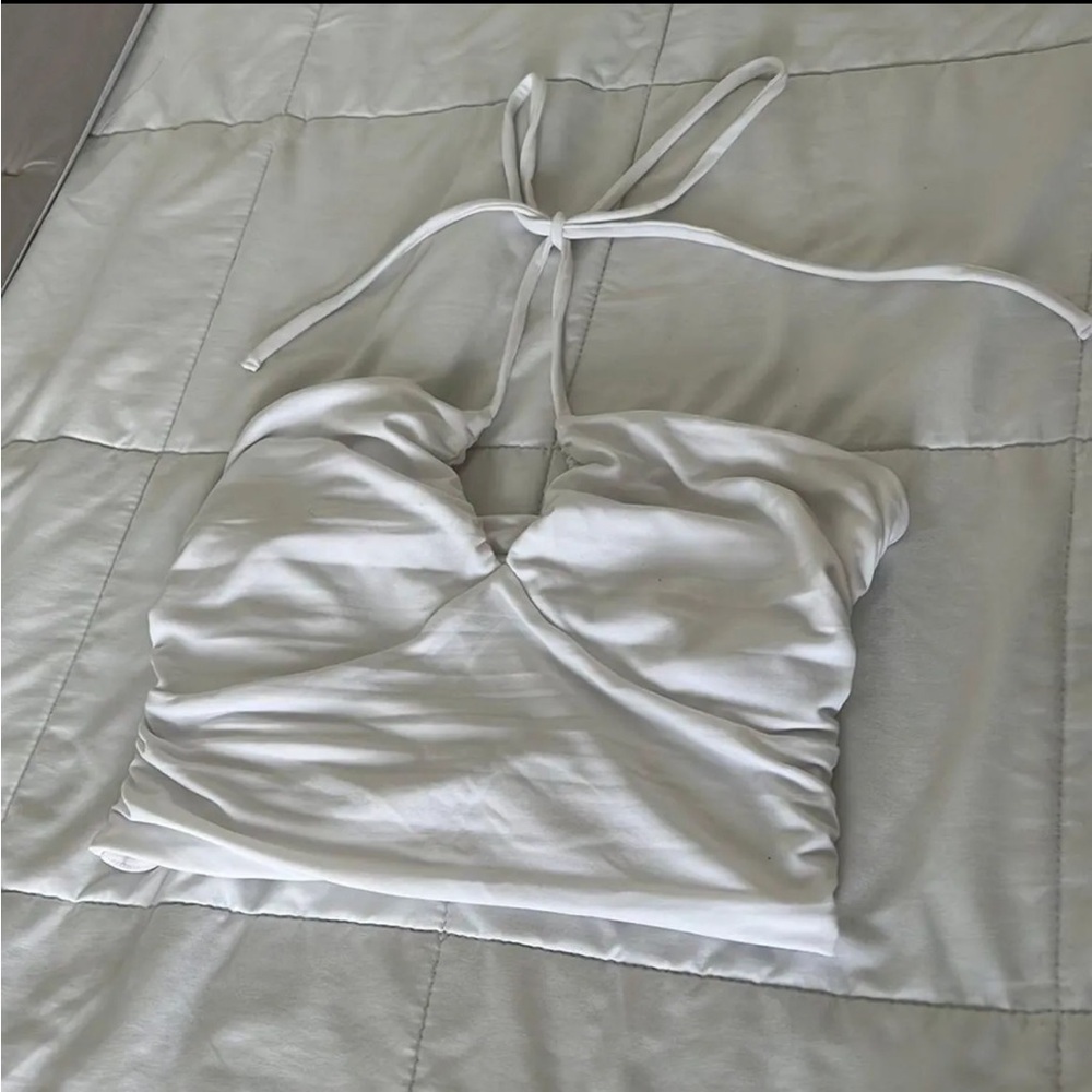 abercrombie & fitch halter crop top